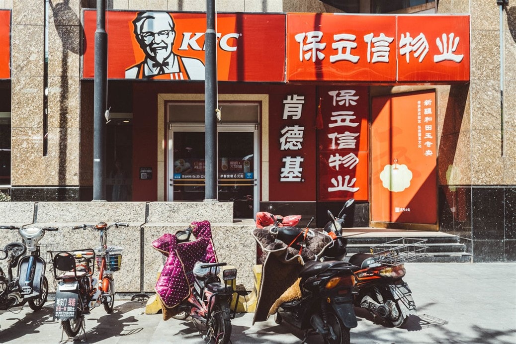 Фасад в KFC Китай